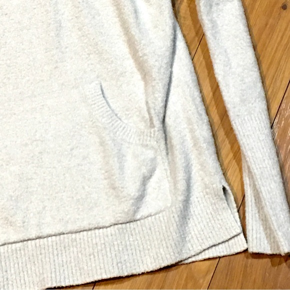 Barefoot dreams cozy chic Lite sweater kangaroo front pocket cozy cream … - Picture 4 of 6